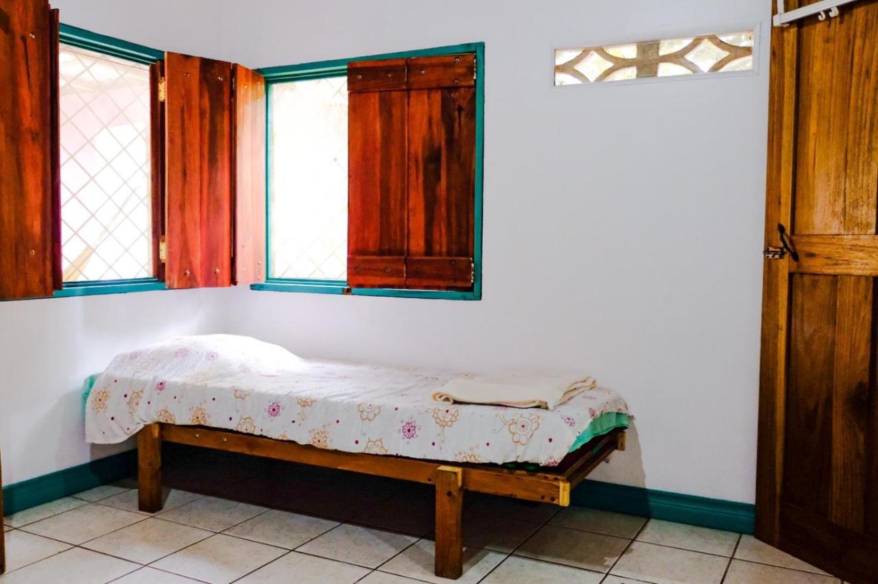 Aldina S Guest House Cahuita Dış mekan fotoğraf