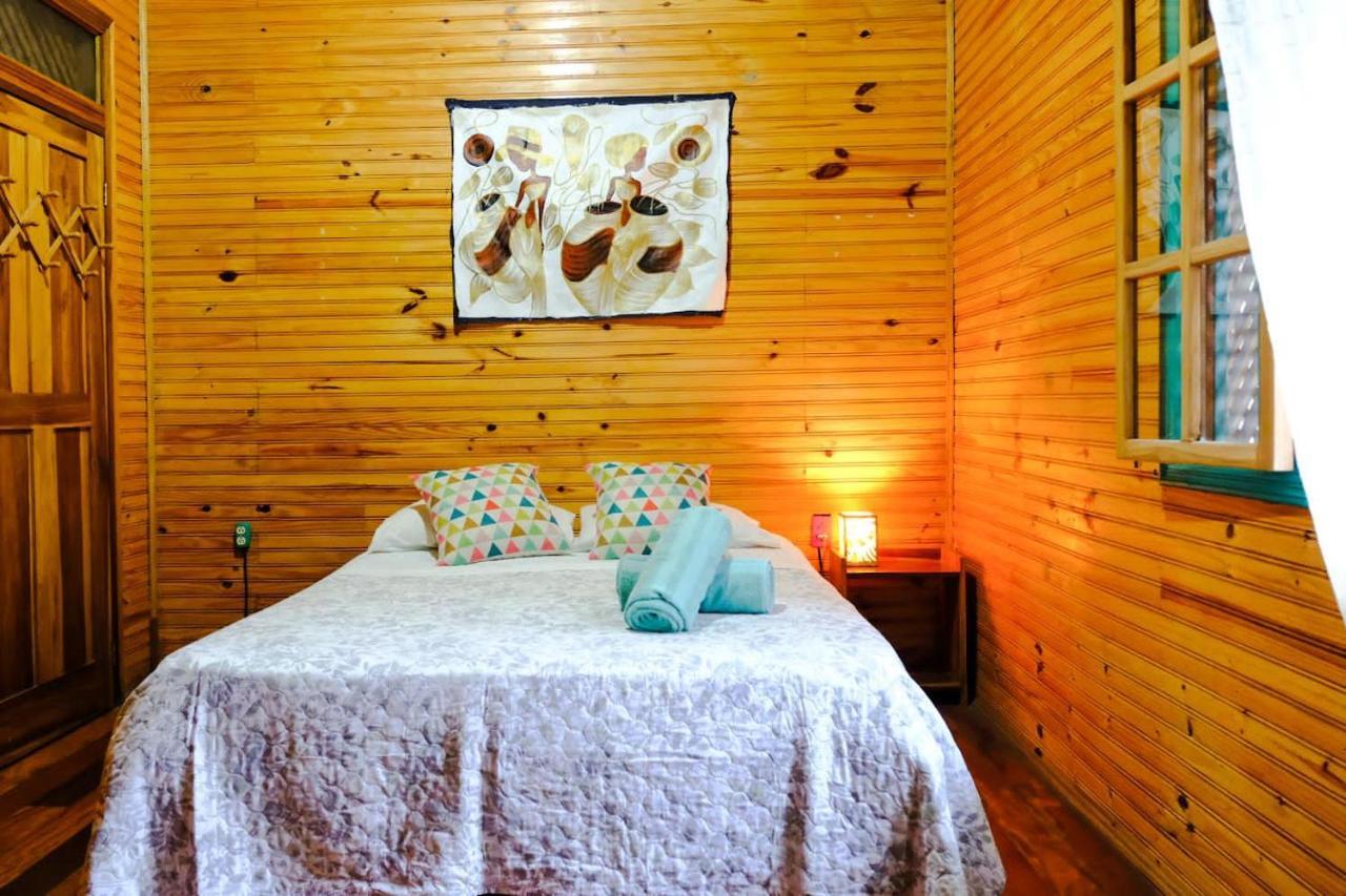 Aldina S Guest House Cahuita Dış mekan fotoğraf